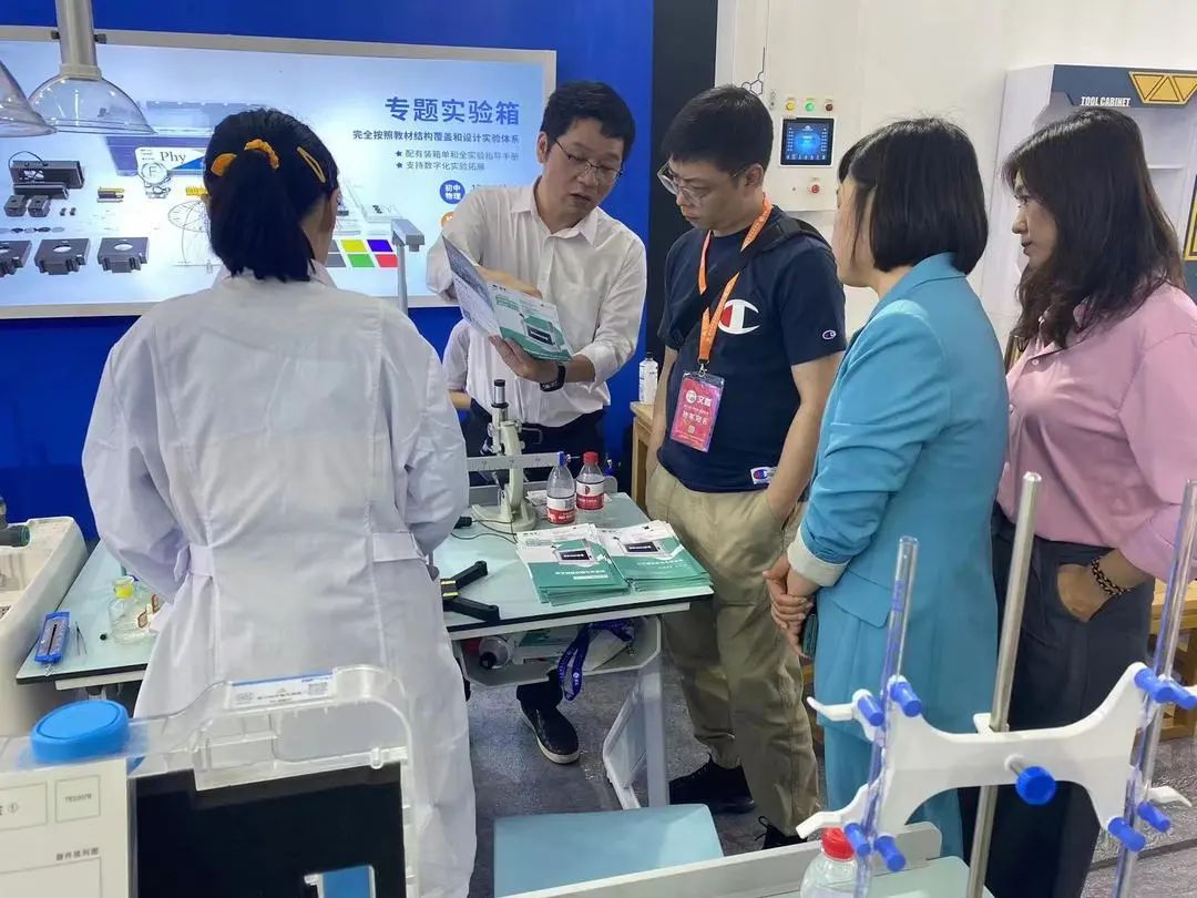 南昌教展圆满落幕！翌学智慧实验考评系统解决方案引爆全场！